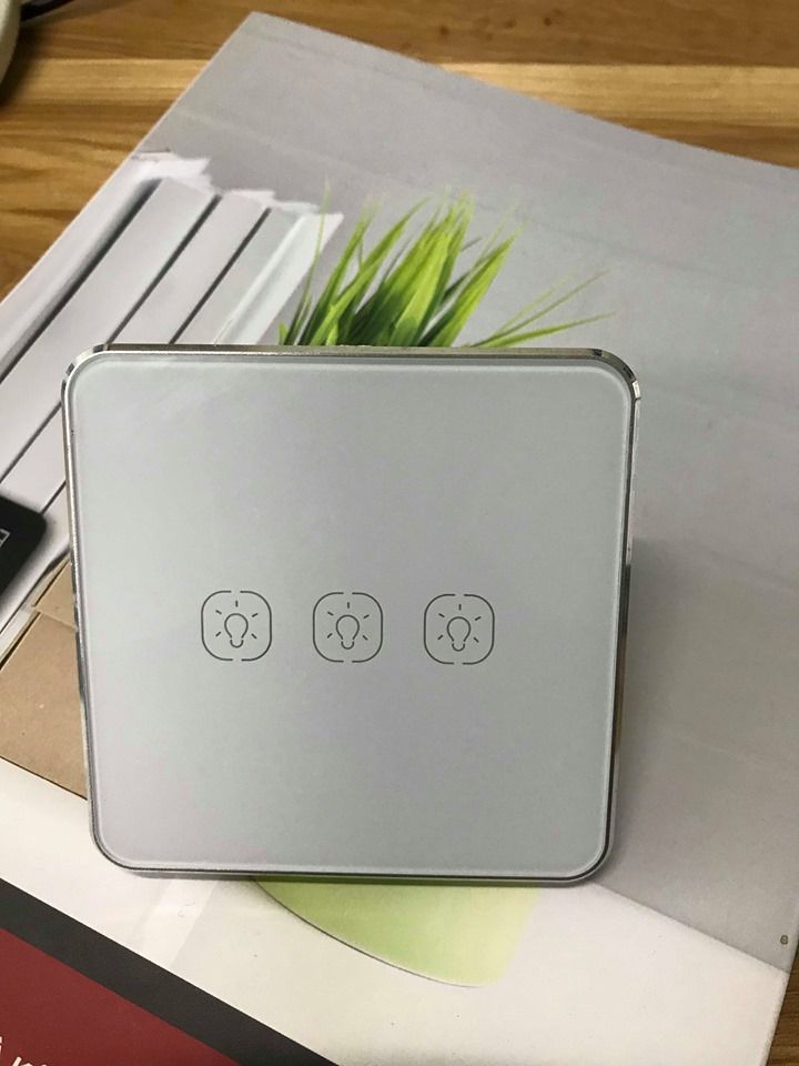 Công tắc vuông cảm ứng thông minh (Mặt gương, viền nhôm )_không N, 3 nút ZB-SW2 Zigbee SmartLife